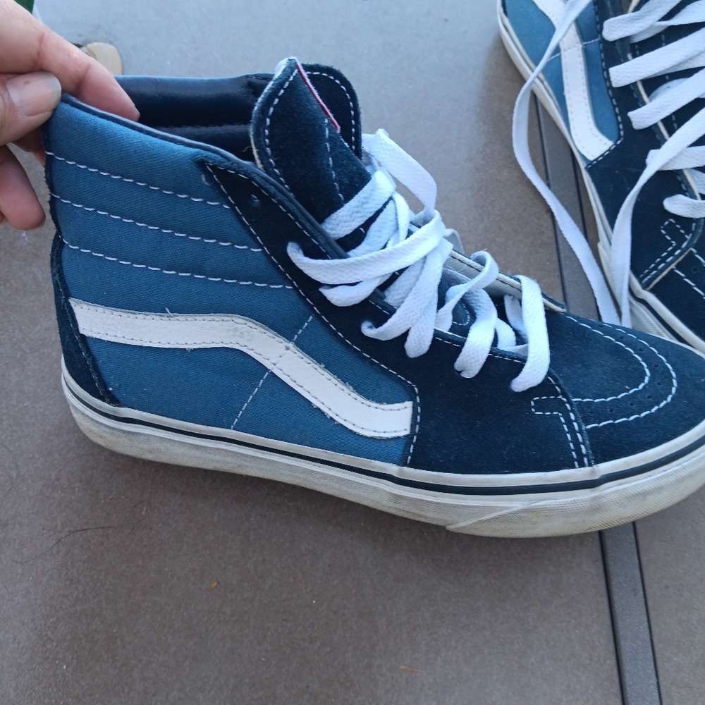 Vans - Picture 3 of 6